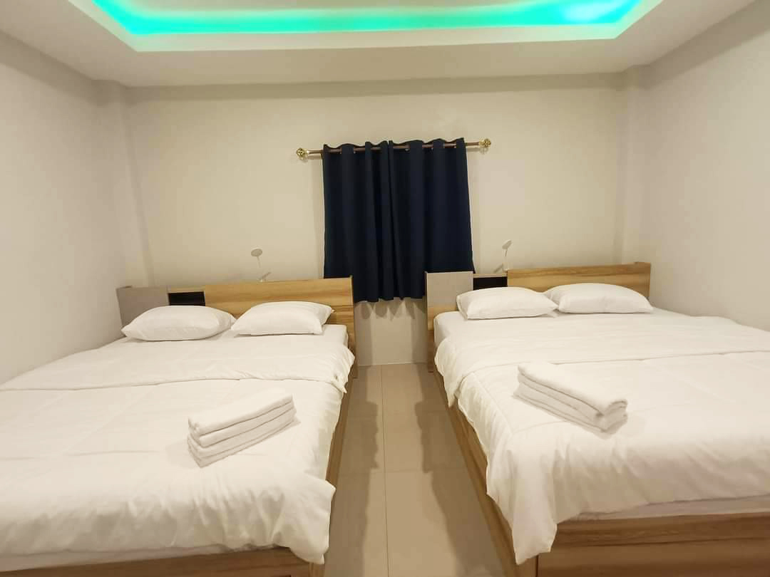 9 - https://พูลวิลล่าพัทยาราคาถูก.com | สุขสบาย พูลวิลล่า พัทยา, 3 ห้องนอน 3 ห้องน้ำ, ใกล้หาด 6 กม. เริ่ม 4,900 บาท/คืน มีสระ, คาราโอเกะ, โต๊ะพูล และสิ่งอำนวยความสะดวกครบครัน